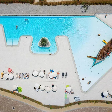 Lovely Stacaravan In Vabriga With Wifi Poreč