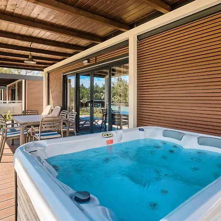 Lovely Stacaravan In Vabriga With Wifi 5* Poreč