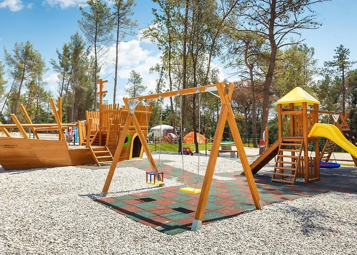 Lovely Stacaravan In Vabriga With Wifi