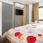 Lovely Stacaravan In Vabriga With Wifi Poreč