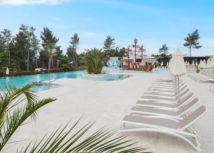 Lovely Stacaravan In Vabriga With Wifi 5* Poreč