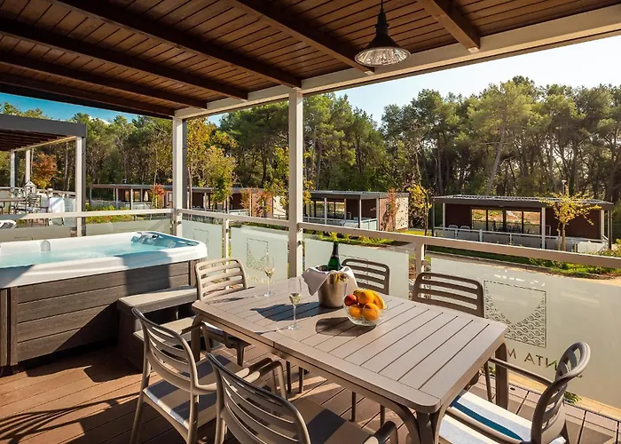 Lovely Stacaravan In Vabriga With Wifi Campsite Porec