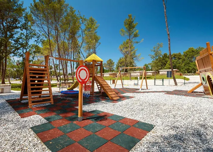 Lovely Stacaravan In Vabriga With Wifi Kemp Poreč